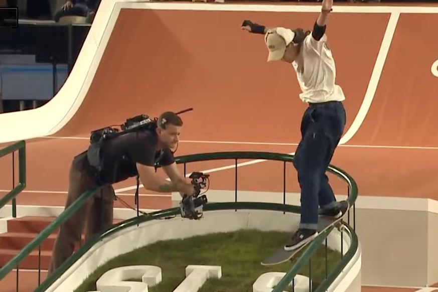 Aoi Uemura at SLS Paris